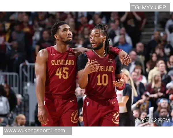 双枪状态低迷米切尔与加兰合力35投仅中14次贡献44分10助攻