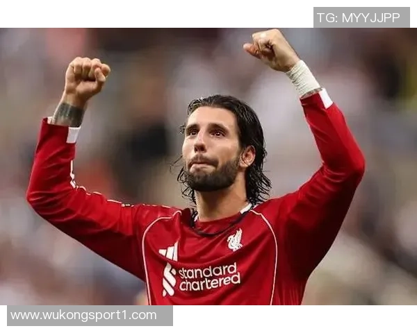 古斯托回忆：贝尔球衣陪伴我首秀对决利物浦的难忘时刻