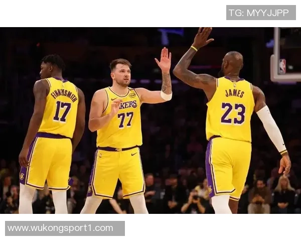 本赛季球队进攻变化显著里弗斯指出更多球员积极冲击篮下 本赛季球队进攻变化显著里弗斯指出更多球员积极冲击篮下