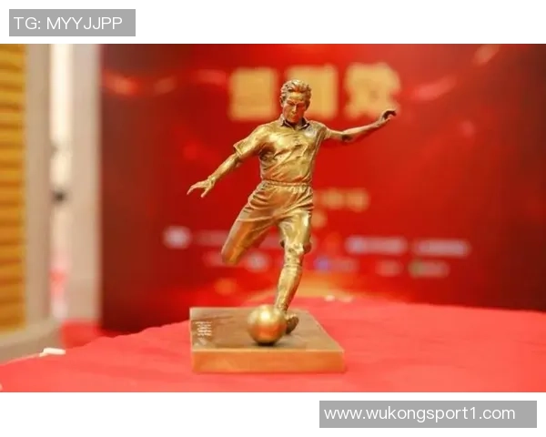 林良铭畅谈足球梦想与更衣室性格展现个性魅力