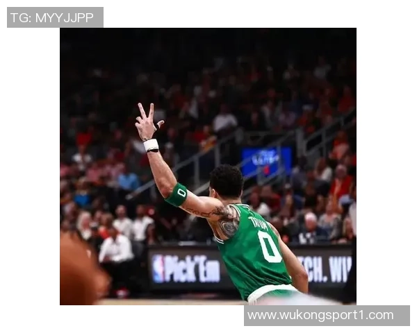 布朗称赞冈萨雷斯表现出色绝平三分是关键时刻的胜利象征 布朗称赞冈萨雷斯表现出色绝平三分是关键时刻的胜利象征